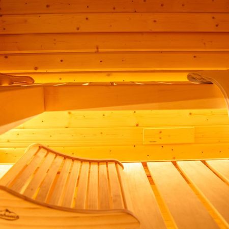 Wellness Mitten In Der Wasserfallstadt Triberg Triberg im Schwarzwald Eksteriør bilde