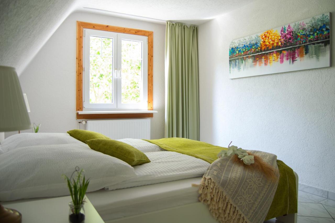 Wellness Mitten In Der Wasserfallstadt Triberg Triberg im Schwarzwald Eksteriør bilde