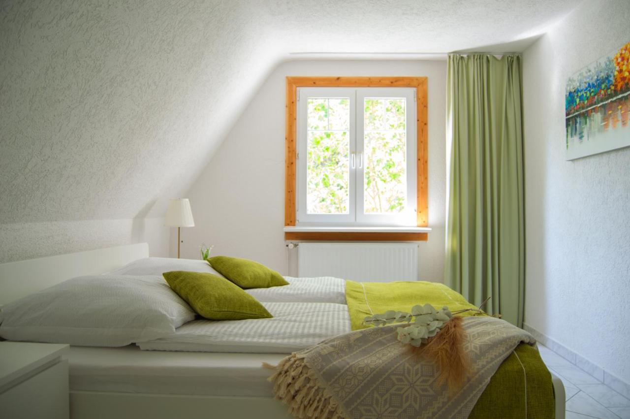 Wellness Mitten In Der Wasserfallstadt Triberg Triberg im Schwarzwald Eksteriør bilde