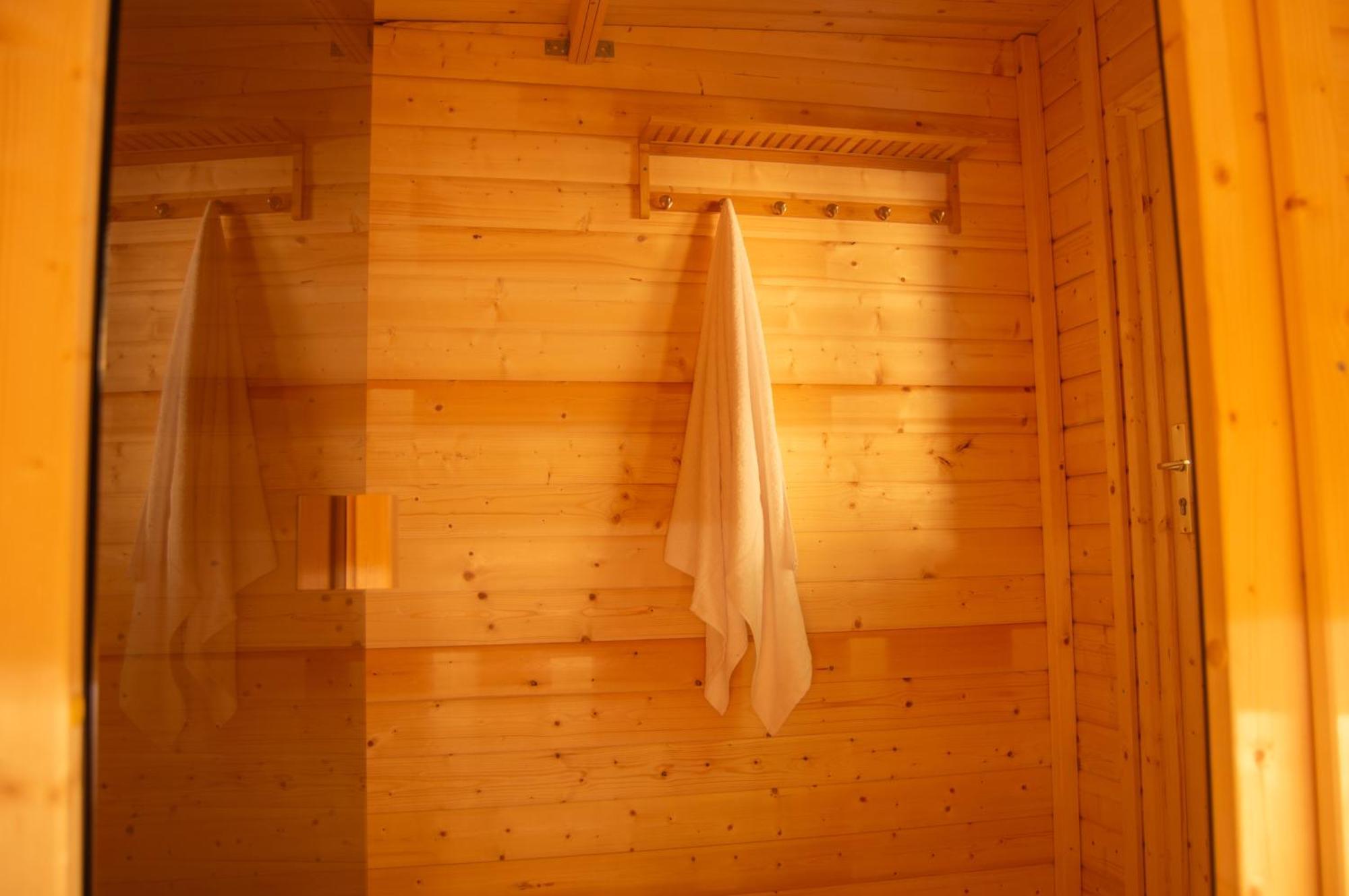 Wellness Mitten In Der Wasserfallstadt Triberg Triberg im Schwarzwald Eksteriør bilde